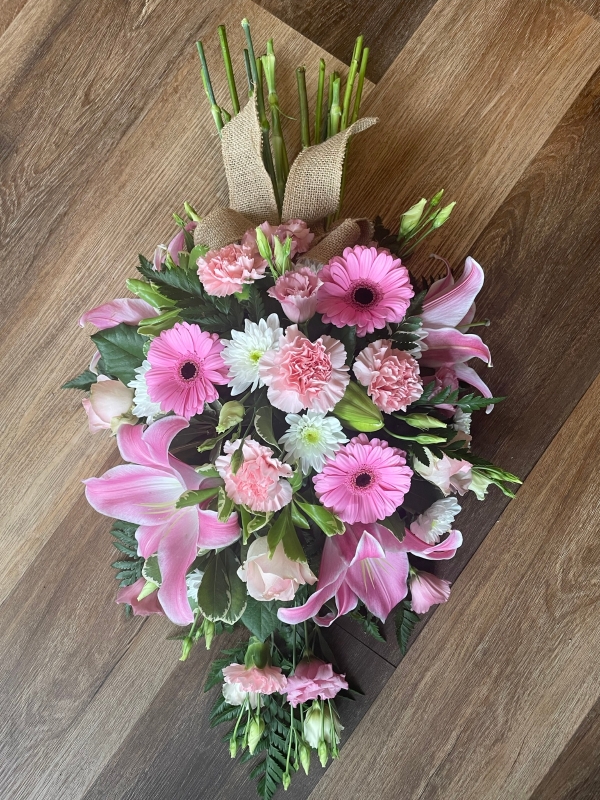 Mixed Stemmed Single Ended Spray