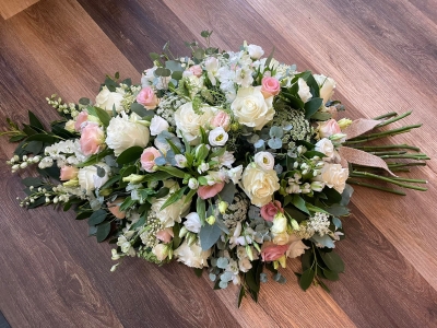 Mixed Stemmed Single Ended Spray